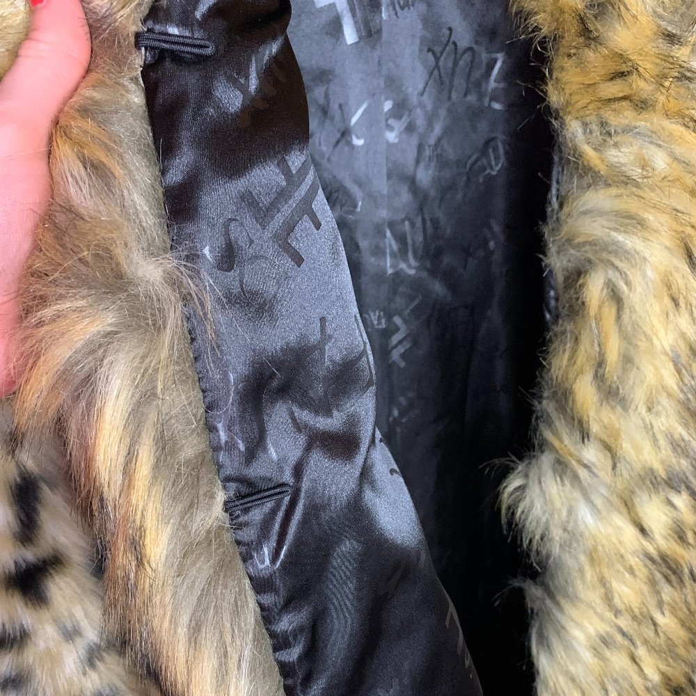 NWOT Fabulous Furs Faux Fur Coat XS - Picture 6 of 13